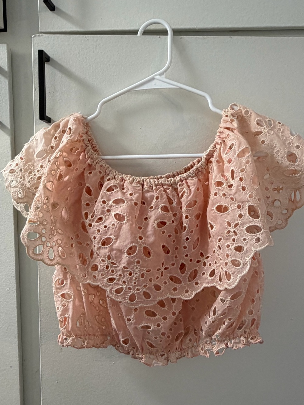 Miss June Off-Shoulder lace Crop Top